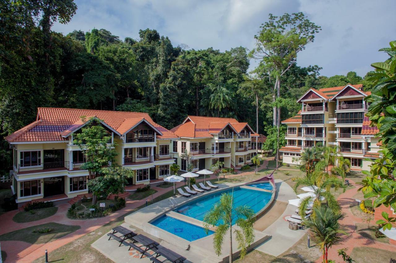 Anjungan Beach Resort Kampung Teluk Nipah Exterior foto